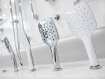 907.00 dušo komplektas: dušo galvutė - 3 funkcijos, žarna 150 cm (plastikinė), laikiklis, chromas - Image 3